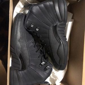 Triple black Retro 12